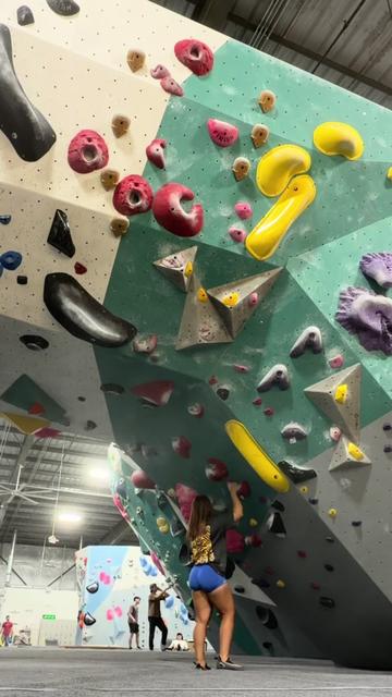 @ClimbwG