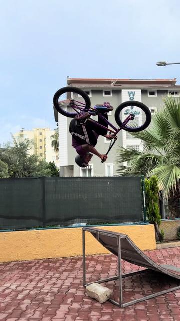 @00Anthony Lara bmx00