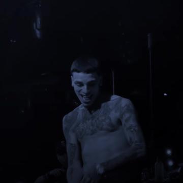 @2006 AJ