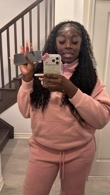 @𝐿𝒶𝓁𝒶🍒