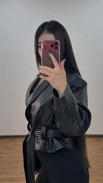 @Emilia_211
