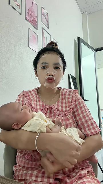 @Hoàng Yến 🌹
