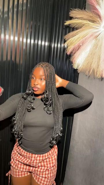 @Hairbyamaka2