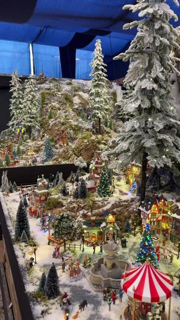 @Mike’s Christmas Village ✨