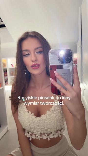 @MissCarringtonOfficial