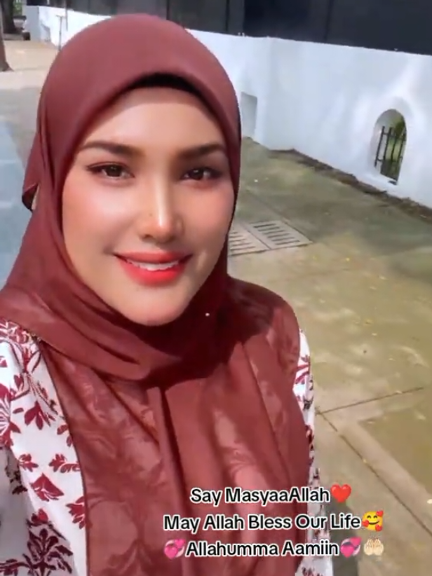 @✿نور محايزا✿(｡◕‿◕｡)
