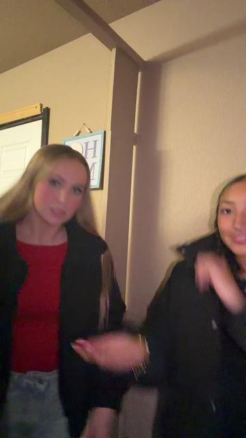 @vicky