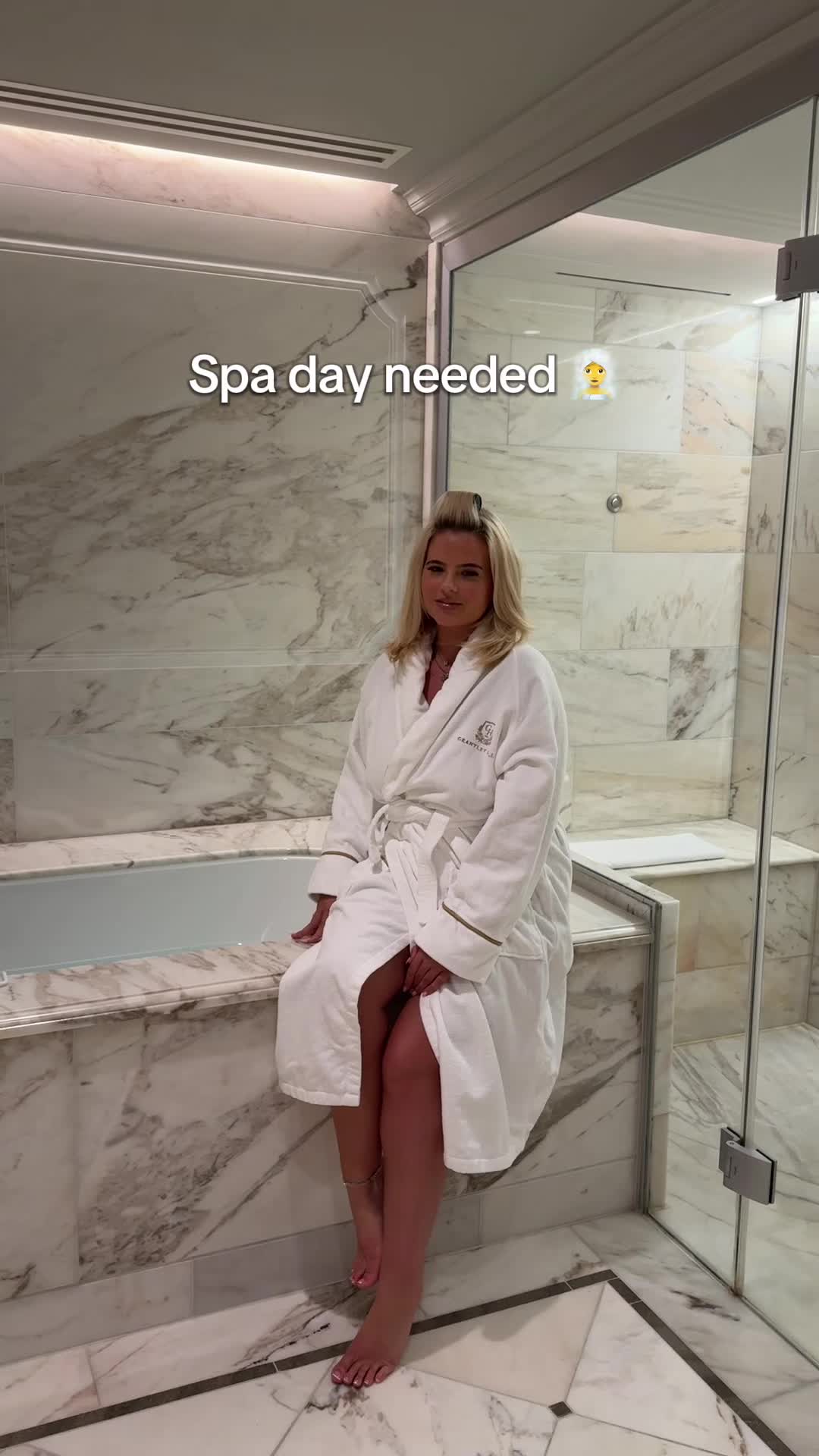 @Apollonia Llewellyn