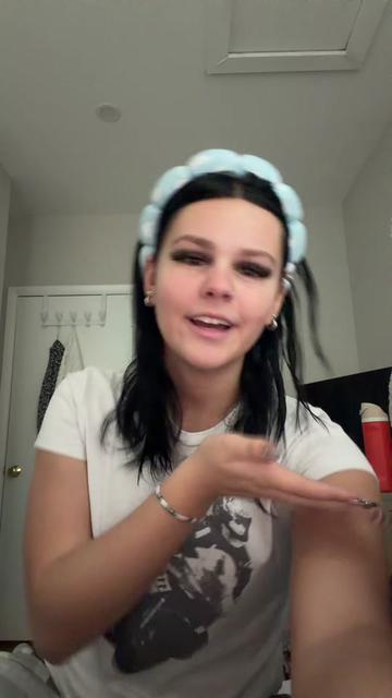 @PresleyLeonor