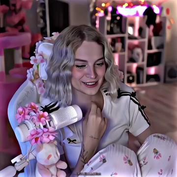 @skyleeallenix ♡