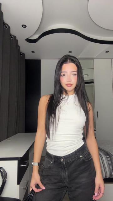 @clarayazbk