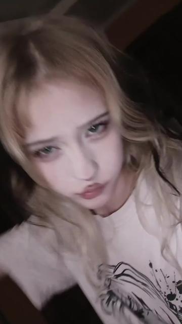 @✧･ﾟ: *✧･ﾟ:*
