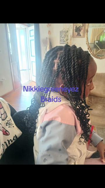 @THE NIKKIEGREENEYEZ COLLECTION