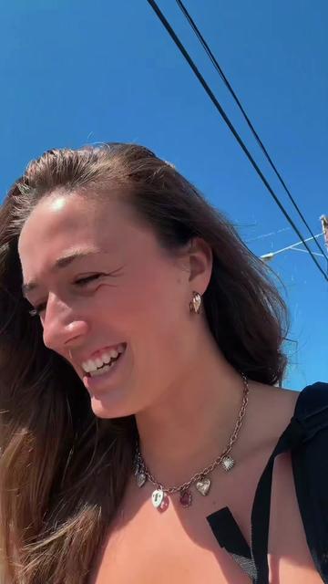 @Anička