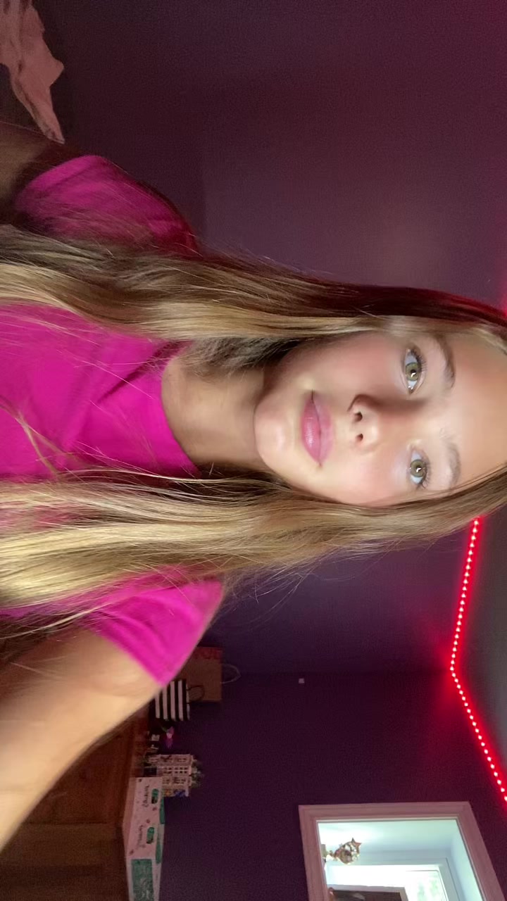 @L&eacute;na