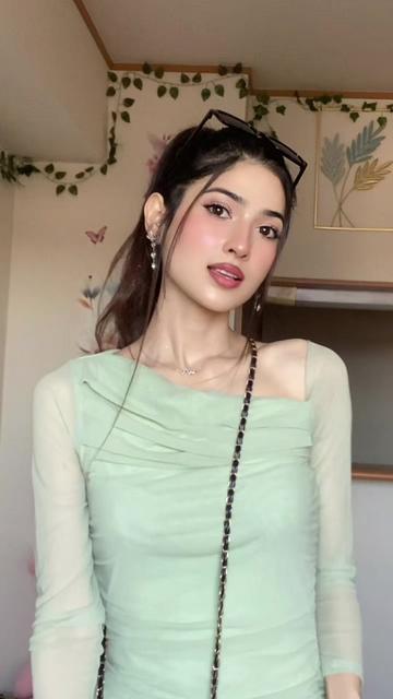 @Nov_14🦋☘️
