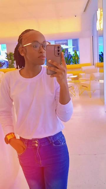 @Iravo👑👠👗