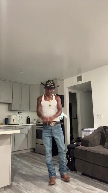 @Yrn J