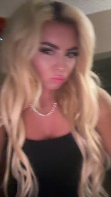@Valianna Rose