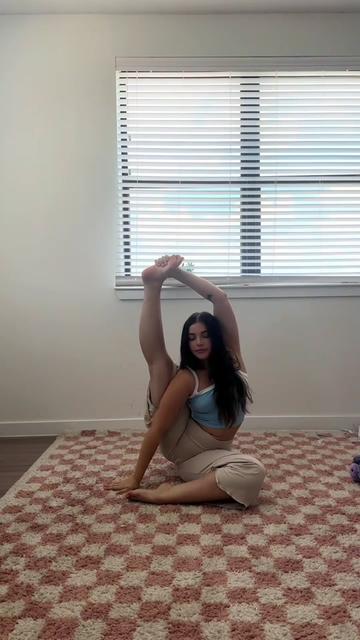 @Yujia Yoga