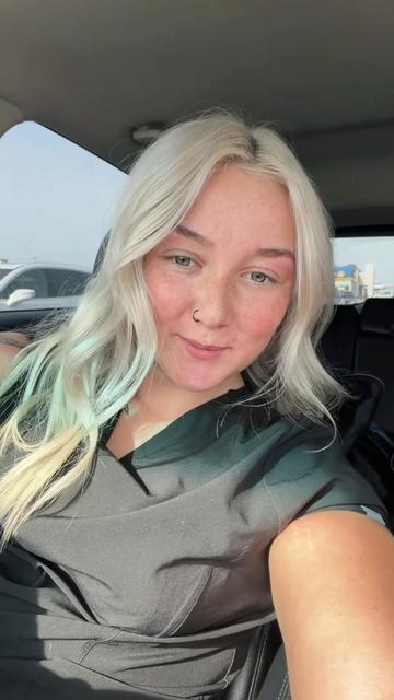 @whatthehellie02