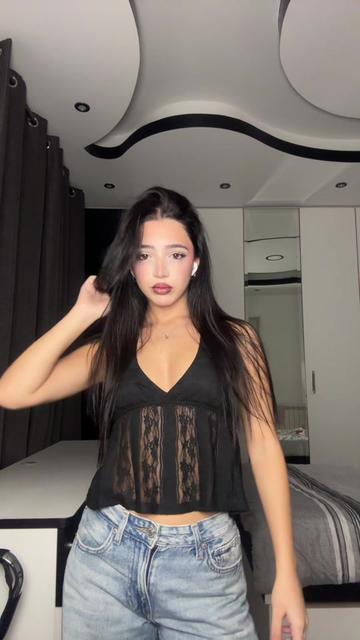 @clarayazbk