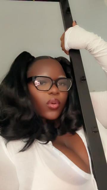 @Adéníkẹ́