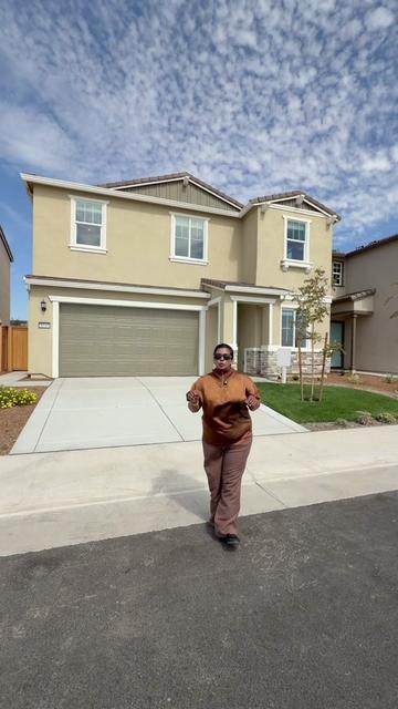 @Akta | Family Realtor®