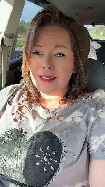 @TheMomstigator