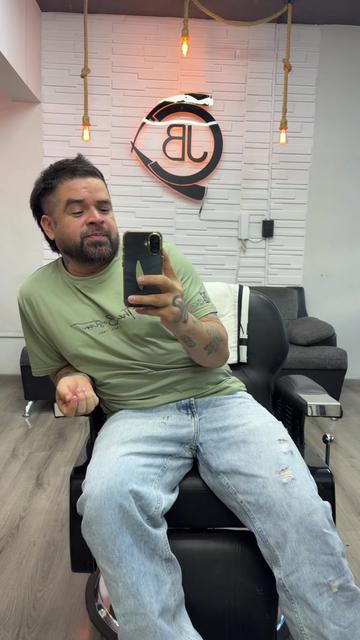 @johny_barber_cage