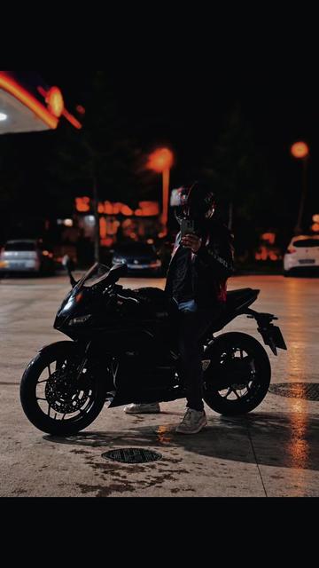 @&Ouml;ylesineR25🖤