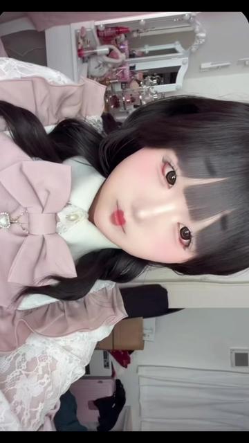@もにもに