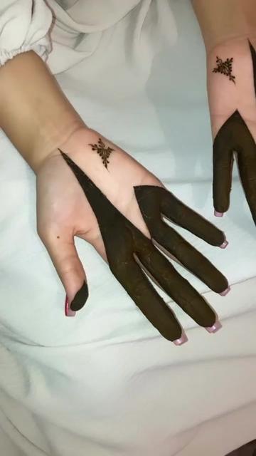 @Fyana Henna Art🇹🇳