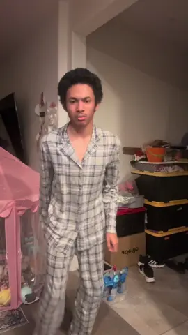 @6aidanamy