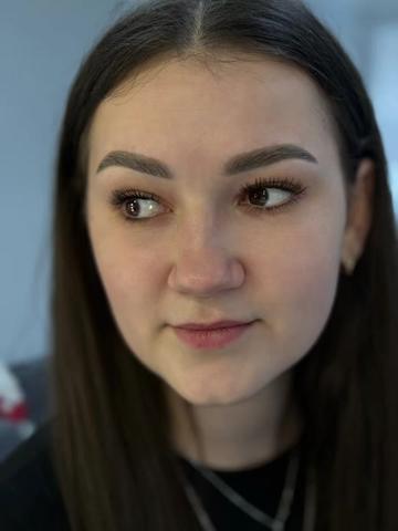 @elinabrows