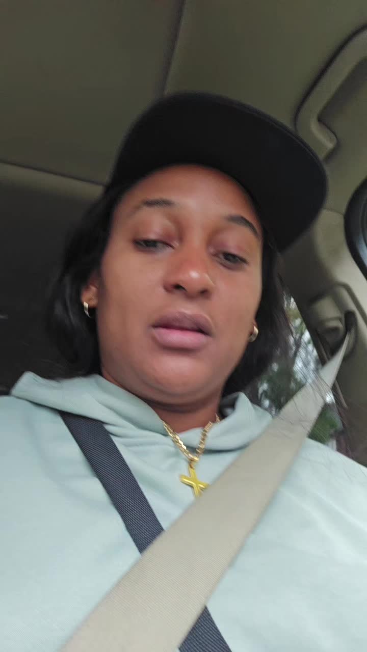 @fancyfacekera  🇯🇲  🇨🇦