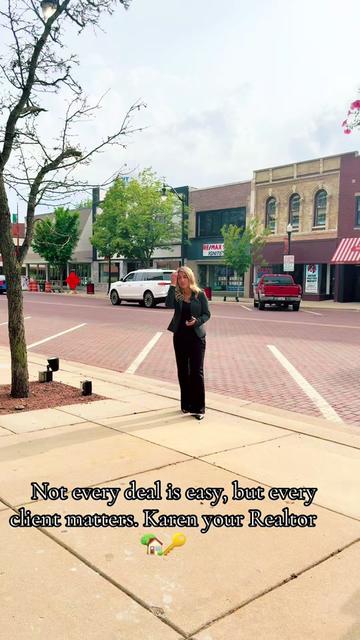 @Karen Guillen-WI & IL Realtor