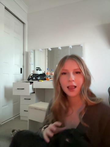 @𝐂𝐡𝐚𝐫𝐥𝐨𝐭𝐭𝐞