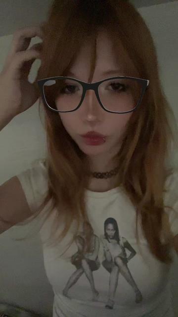 @леро4ка эмо4ка 🦇