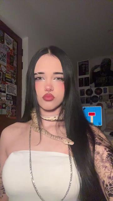 @Sonya🪻