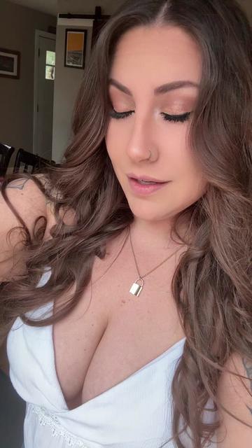 @Greeneyedmom23 (Erin)