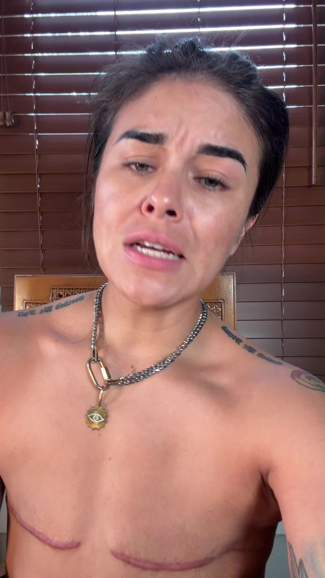 @Theebooblessbabe