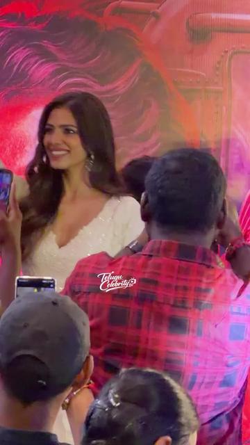 @Malavika Mohanan 💫