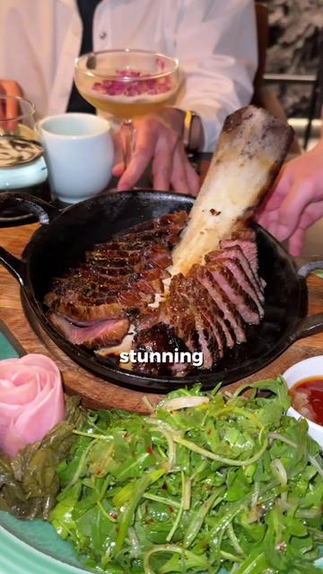 @KIRBY | travel + food blogger