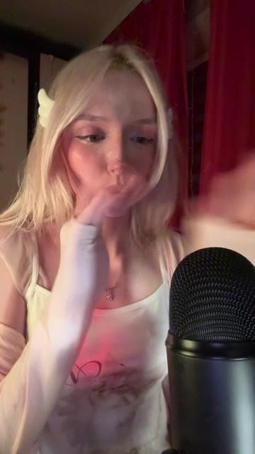 @Лютик