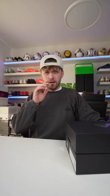 @REALORFAKEOFFICIAL