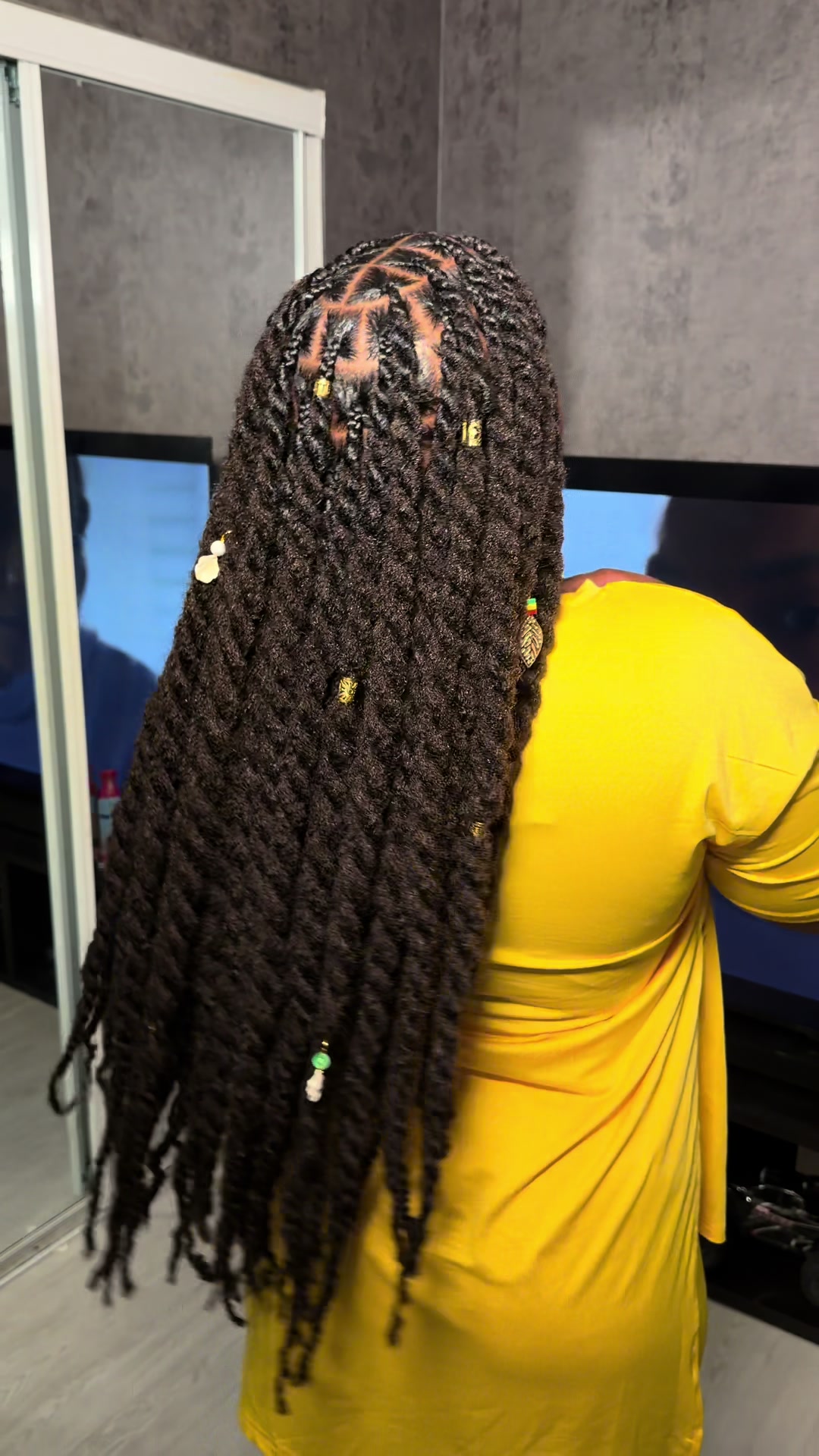 @DERA HAIRSTYLES