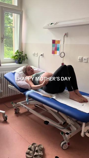 @ela // UGC & Mom