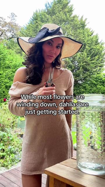 @Ava Dahlia 🇨🇦👩🌾✌️