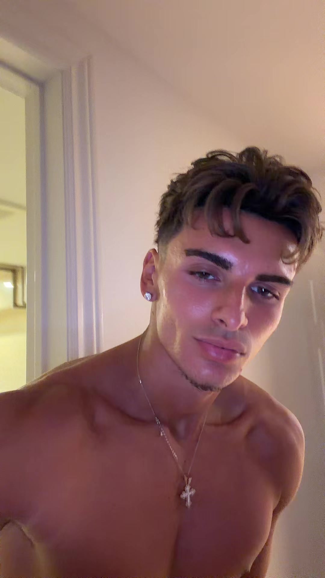 @chris.nikoo